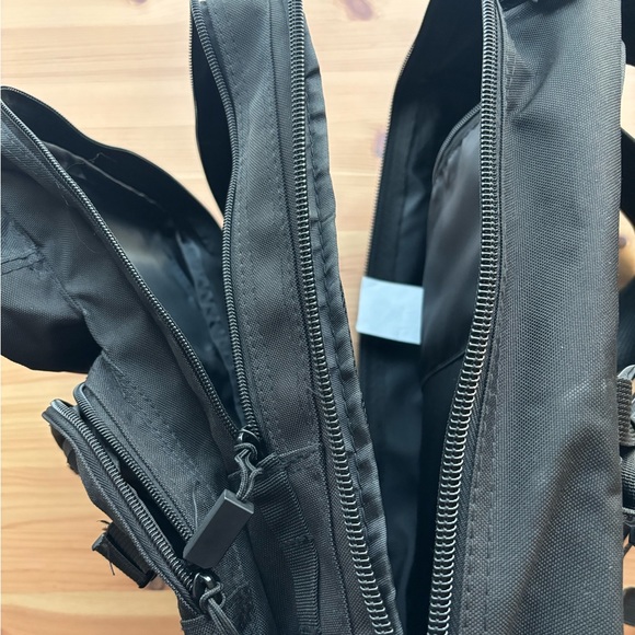 SOG hydration backpack - Picture 10 of 10